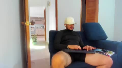 Snapshot of jeann_alex chatting on 07/04/26, 10:38 Jean alex online show from 07/04/26, 10:38