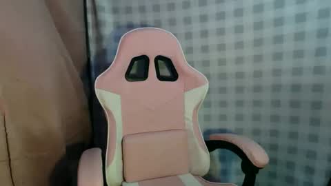 Snapshot of jeanny_babe chatting on 05/25/26, 02:23 jeanny_babe online show from 05/25/26, 02:23