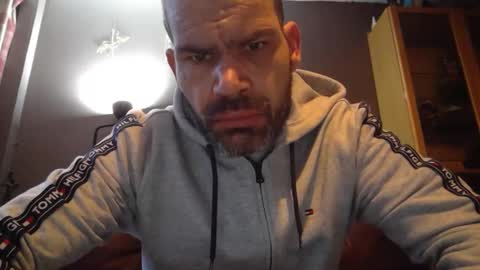 Snapshot of jediknight2 chatting on 01/04/25, 04:00 Matt online show from 01/04/25, 04:00