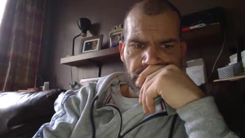 Snapshot of jediknight2 chatting on 01/05/25, 02:52 Matt online show from 01/05/25, 02:52