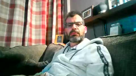 Snapshot of jediknight2 chatting on 05/23/26, 09:41 Matt online show from 05/23/26, 09:41