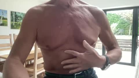 Snapshot of jeeves200 chatting on 11/10/25, 10:58 Sensual Jeeves online show from 11/10/25, 10:58