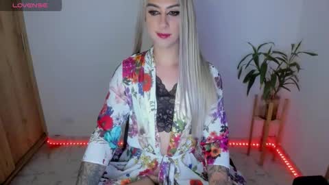  ashley   online show from 11/26/25, 04:35