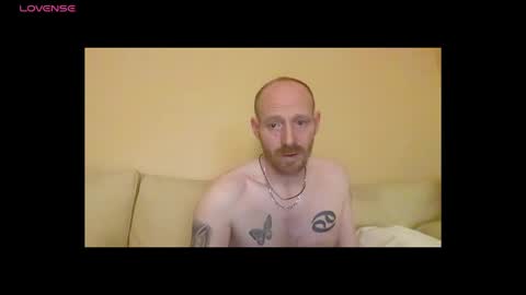 Snapshot of jefffouille51 chatting on 04/10/26, 08:57 jefffouille51 online show from 04/10/26, 08:57
