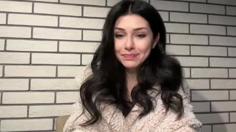 jennifer bones online show from 11/29/25, 07:17