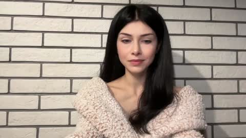 jennifer bones online show from 12/02/25, 06:47