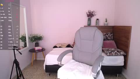Snapshot of jeinnovemontenegr0 chatting on 10/21/25, 12:06 jeinnovemontenegr0 online show from 10/21/25, 12:06