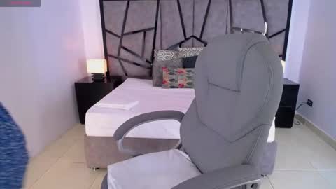 Snapshot of jeinnovemontenegr0 chatting on 05/22/26, 12:00 jeinnovemontenegr0 online show from 05/22/26, 12:00