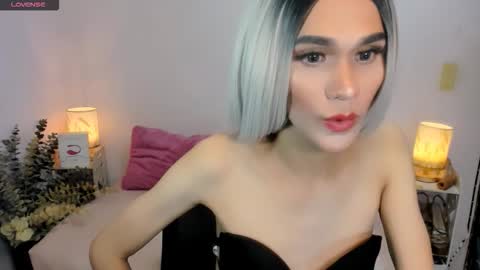 Lexie online show from 10/25/25, 02:02