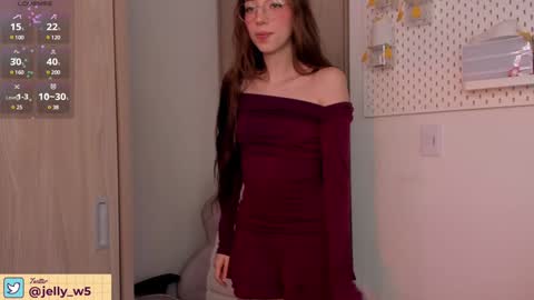 Jelly  online show from 02/03/25, 07:42