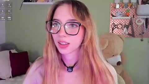 Snapshot of jelly_w5 chatting on 06/20/26, 01:09 Jelly online show from 06/20/26, 01:09