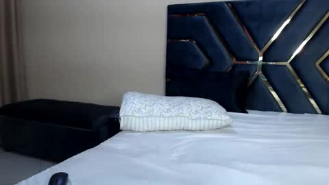 Snapshot of jemimaaam chatting on 01/07/25, 01:35 Jemmi online show from 01/07/25, 01:35