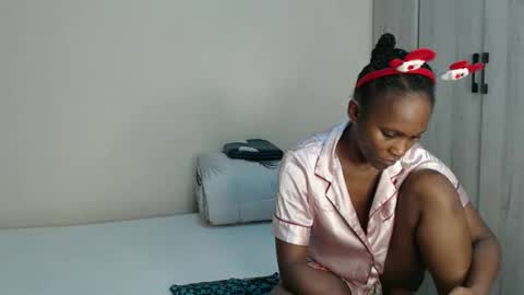 Snapshot of jemimaaam chatting on 04/23/26, 10:47 Jemmi online show from 04/23/26, 10:47