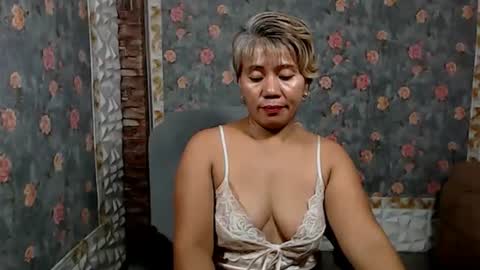 Snapshot of jemm36 chatting on 01/11/25, 12:40 Jem online show from 01/11/25, 12:40