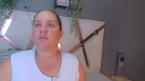 Snapshot of jenacooper__ chatting on 07/12/26, 11:23 Jena online show from 07/12/26, 11:23