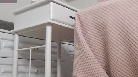 Snapshot of jenaloren chatting on 12/06/24, 07:54 Jena  dont forget to thumbs up your rating is so important to me  online show from 12/06/24, 07:54