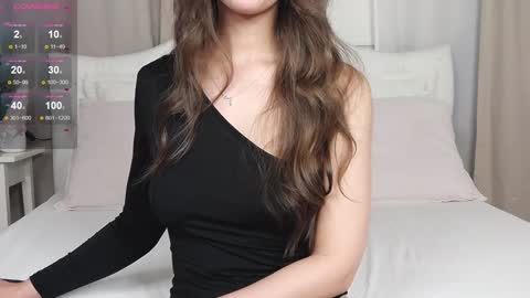 Snapshot of jenaloren chatting on 12/20/24, 02:52 Jena  dont forget to thumbs up your rating is so important to me  online show from 12/20/24, 02:52