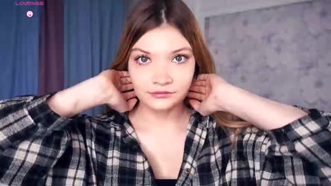 Lynet online show from 10/28/25, 06:17