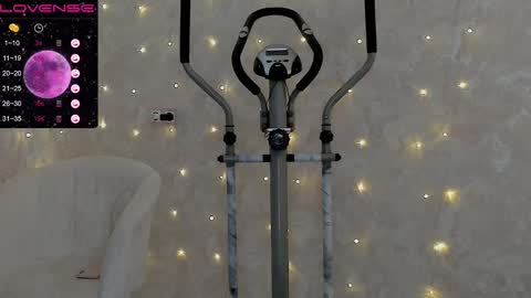 EvaSileZ online show from 02/25/25, 07:31