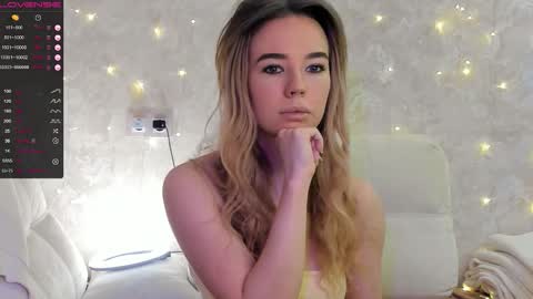 EvaSileZ online show from 09/19/25, 05:42