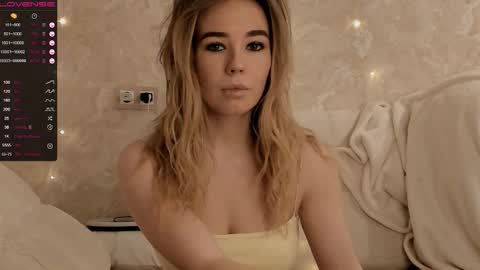 EvaSileZ online show from 10/19/25, 09:10