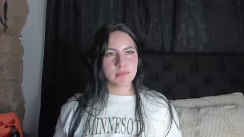 jeniferpowell_nm online show from 10/27/25, 08:57