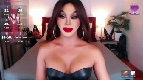 Queen Jenifer online show from 04/26/26, 06:27
