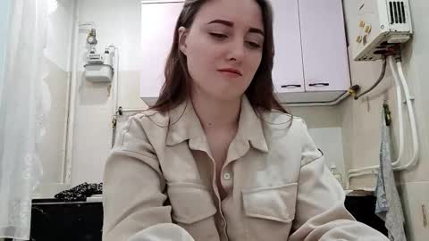 Jeniffer online show from 12/16/25, 08:14