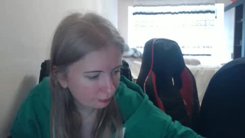 JenisAndPeter online show from 03/23/26, 06:39