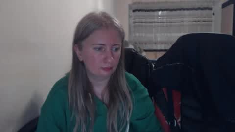 JenisAndPeter online show from 03/25/26, 07:20