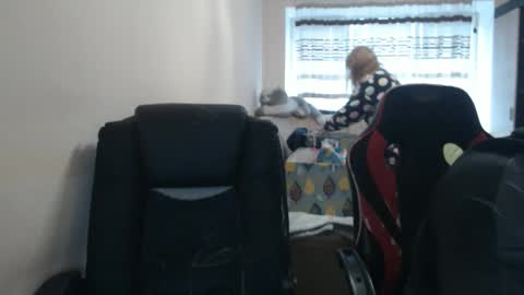 JenisAndPeter online show from 04/03/26, 05:27