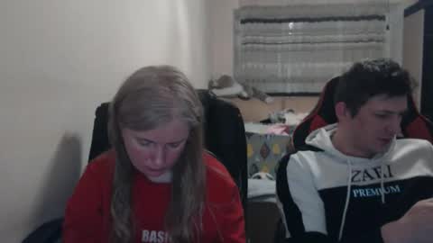 JenisAndPeter online show from 04/11/26, 07:51