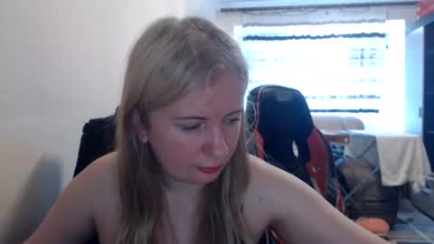 JenisAndPeter online show from 06/17/26, 05:43