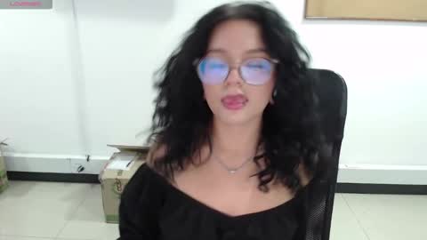 Snapshot of jenn_cg chatting on 03/13/26, 11:33 jenn online show from 03/13/26, 11:33