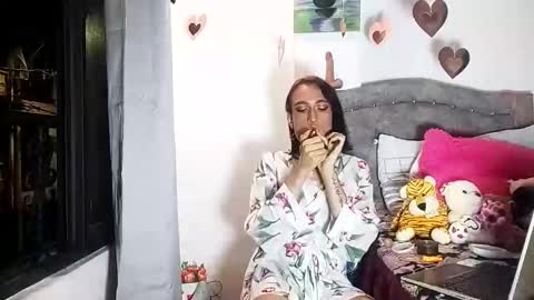  Isabella  online show from 11/03/25, 05:09