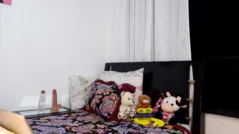  Isabella  online show from 02/25/26, 07:29