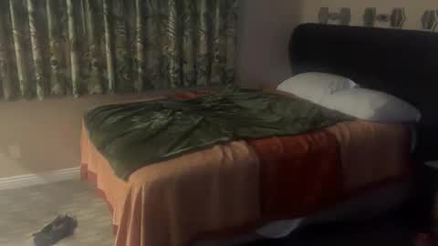 jennacarlos26 online show from 04/20/26, 08:28