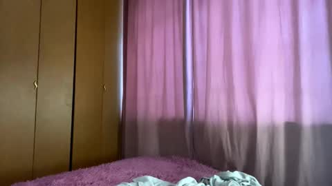 Mia online show from 01/08/26, 10:06