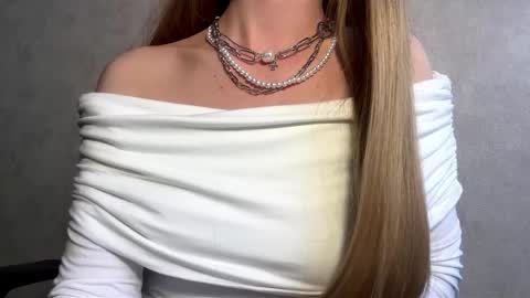 Snapshot of jennakochheiser chatting on 06/01/26, 02:30 Caroline online show from 06/01/26, 02:30