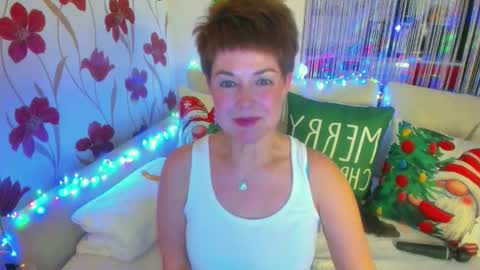 Jenn online show from 12/19/25, 12:45