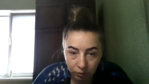 Snapshot of jennamolbertyy chatting on 06/27/26, 12:33 JennaMolbertyy online show from 06/27/26, 12:33
