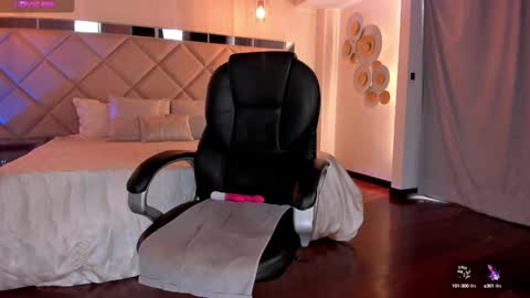 Snapshot of jennaolson chatting on 01/08/25, 09:34 Jenna Olson online show from 01/08/25, 09:34