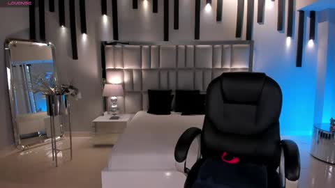 Jenna Olson  online show from 01/08/26, 06:10