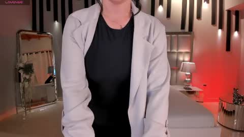 Jenna Olson  online show from 05/06/26, 08:19