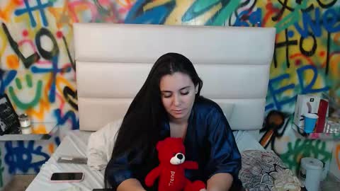 jenner_madison online show from 12/17/25, 11:44