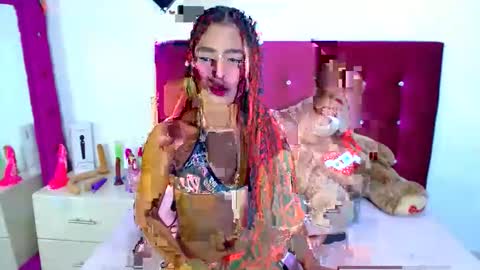 jenn online show from 09/29/25, 05:23