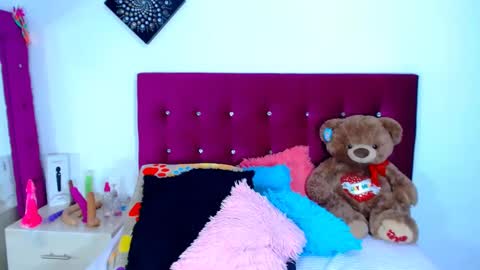 jenn online show from 10/05/25, 09:13