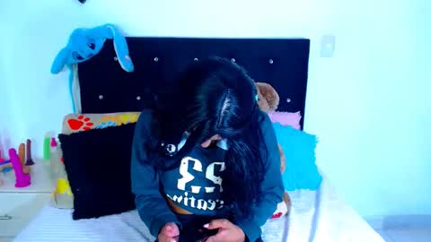 jenn online show from 12/17/25, 03:23