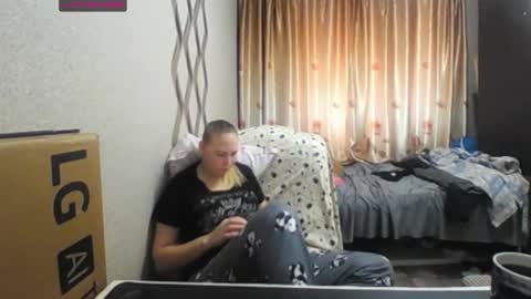 JenniDeep online show from 11/20/25, 09:09