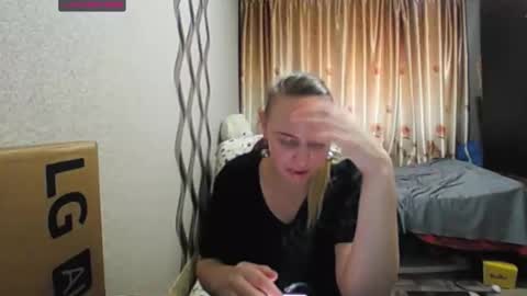 JenniDeep online show from 12/01/25, 09:14